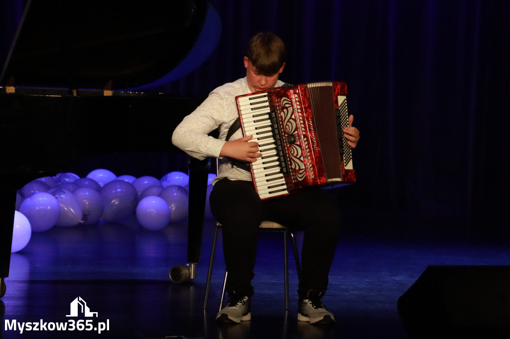 Fotorelacja: Koncert Jubileuszowy Szkoły Muzycznej w Myszkowie