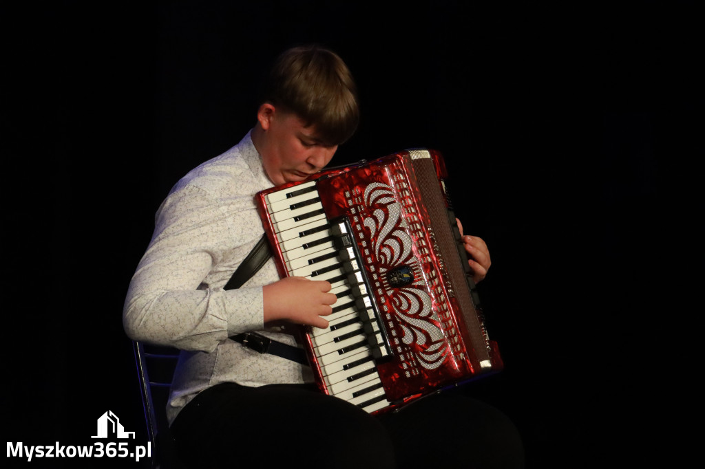 Fotorelacja: Koncert Jubileuszowy Szkoły Muzycznej w Myszkowie