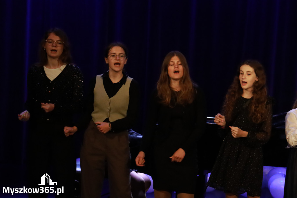 Fotorelacja: Koncert Jubileuszowy Szkoły Muzycznej w Myszkowie
