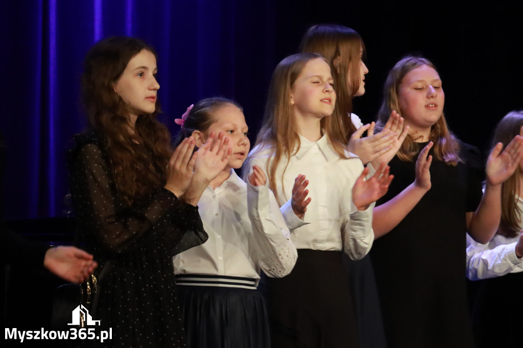 Fotorelacja: Koncert Jubileuszowy Szkoły Muzycznej w Myszkowie