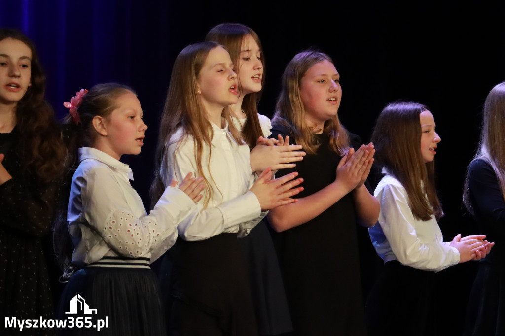Fotorelacja: Koncert Jubileuszowy Szkoły Muzycznej w Myszkowie