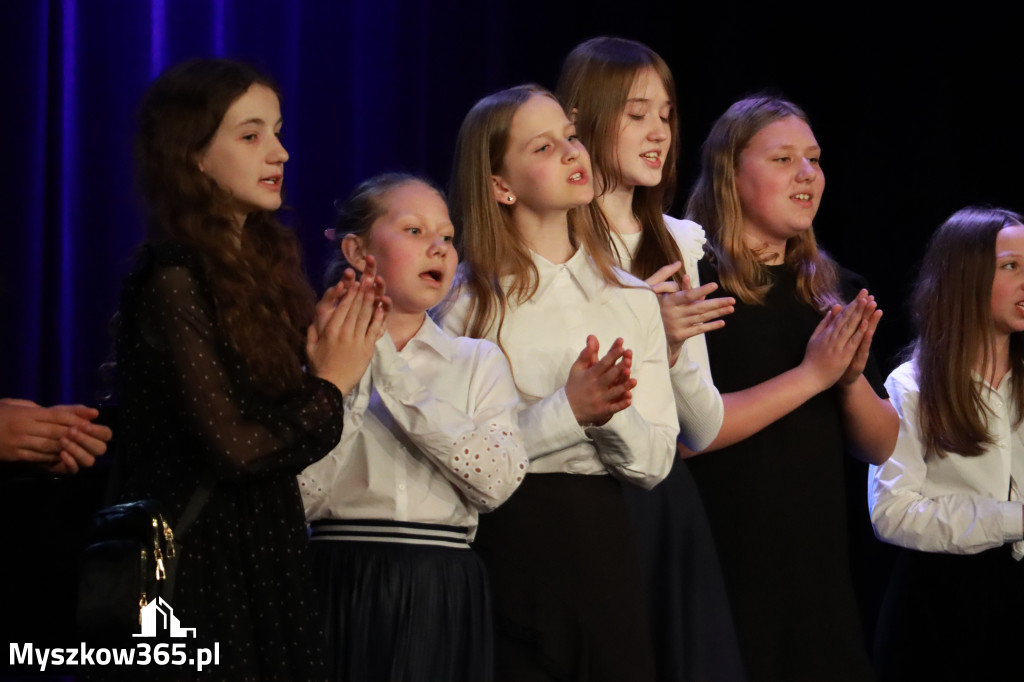Fotorelacja: Koncert Jubileuszowy Szkoły Muzycznej w Myszkowie