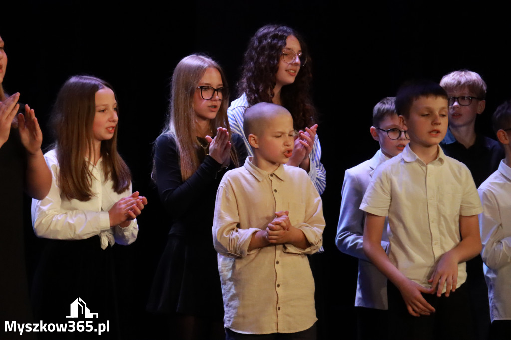 Fotorelacja: Koncert Jubileuszowy Szkoły Muzycznej w Myszkowie