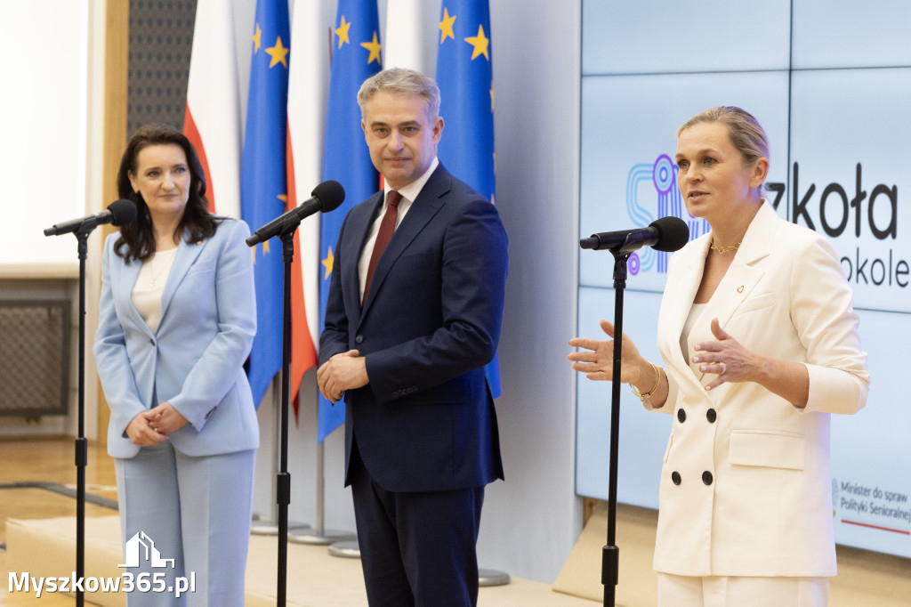 Fotorelacja: Sukces Koziegłów - Projekt SZKOŁA MIĘDZYPOKOLENIOWA