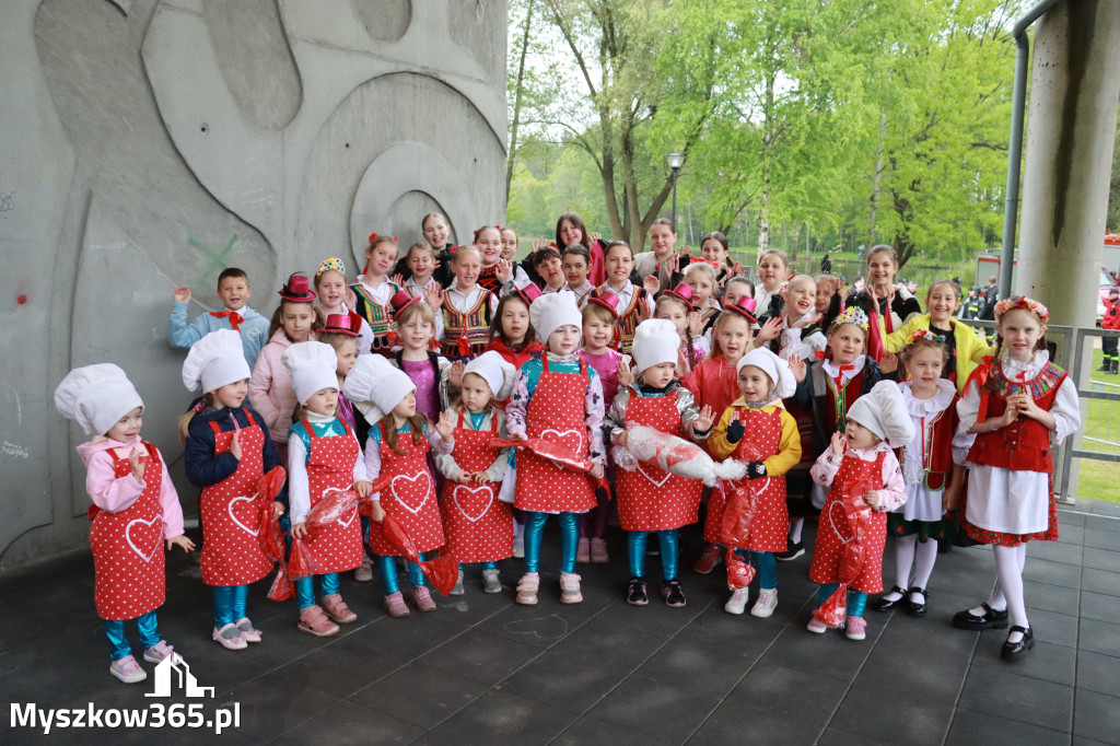 Fotorelacja: VII Familijny Bieg z Książką w Myszkowie