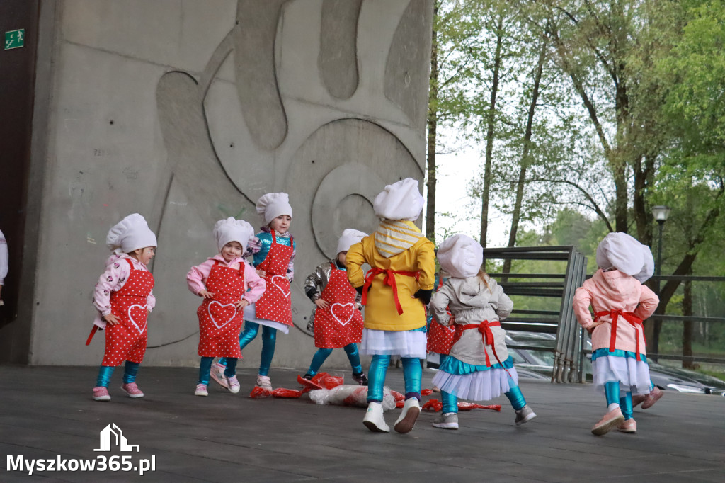 Fotorelacja: VII Familijny Bieg z Książką w Myszkowie