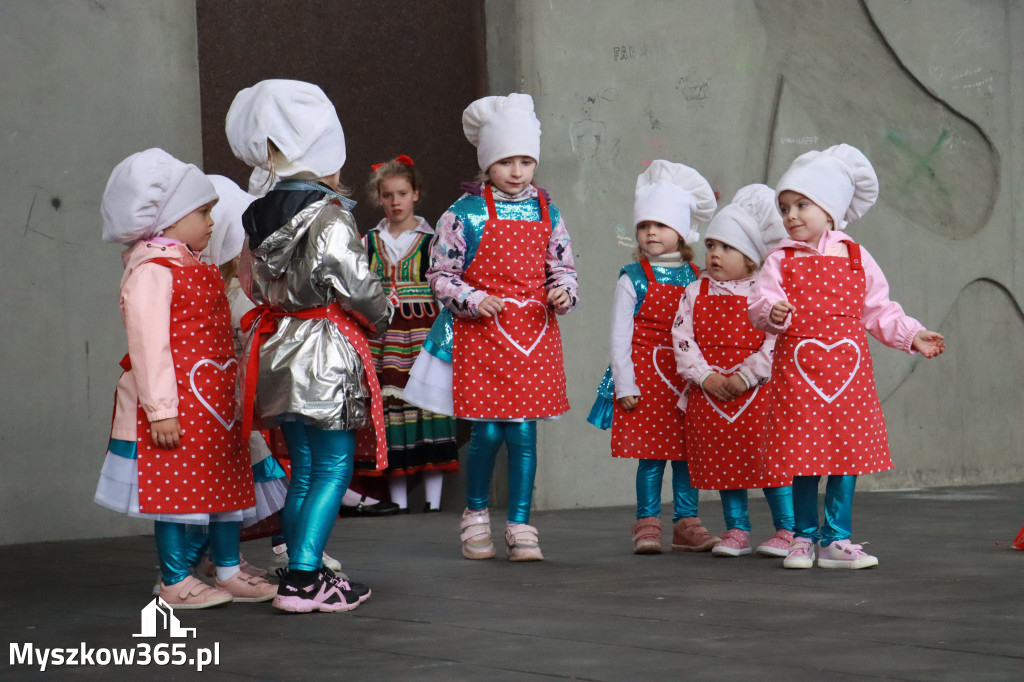 Fotorelacja: VII Familijny Bieg z Książką w Myszkowie