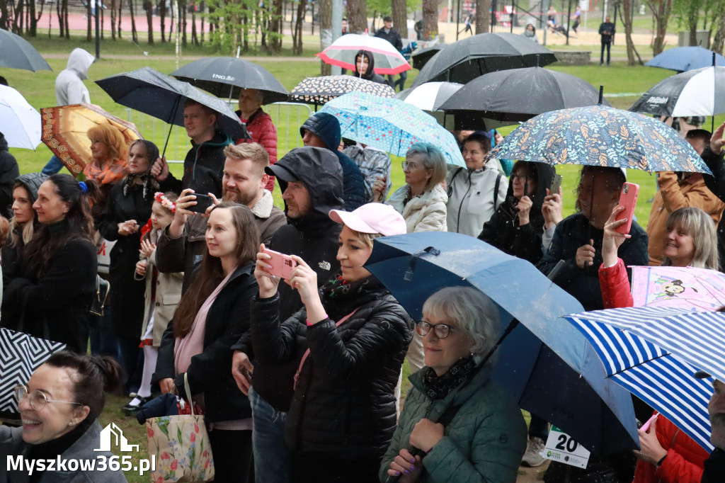 Fotorelacja: VII Familijny Bieg z Książką w Myszkowie