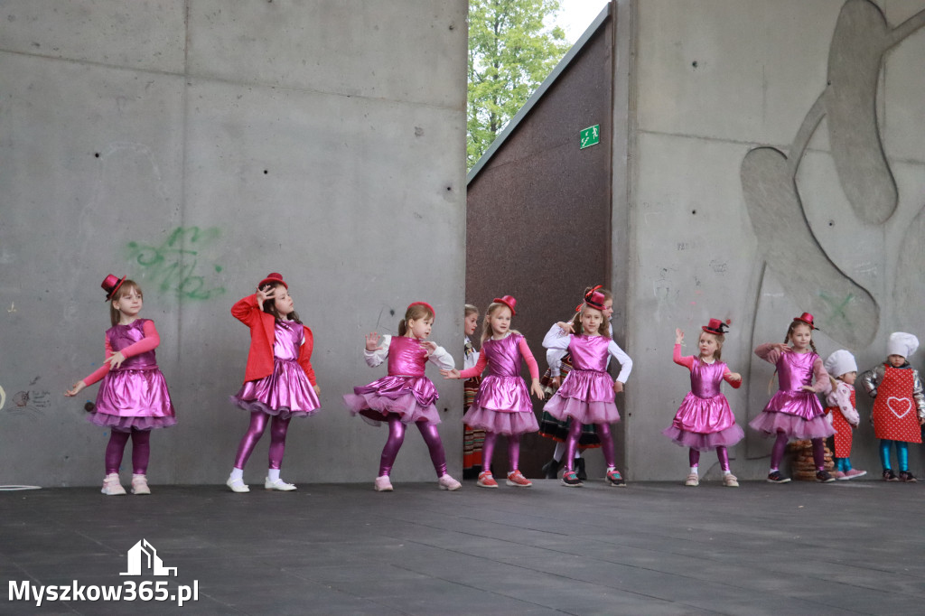 Fotorelacja: VII Familijny Bieg z Książką w Myszkowie