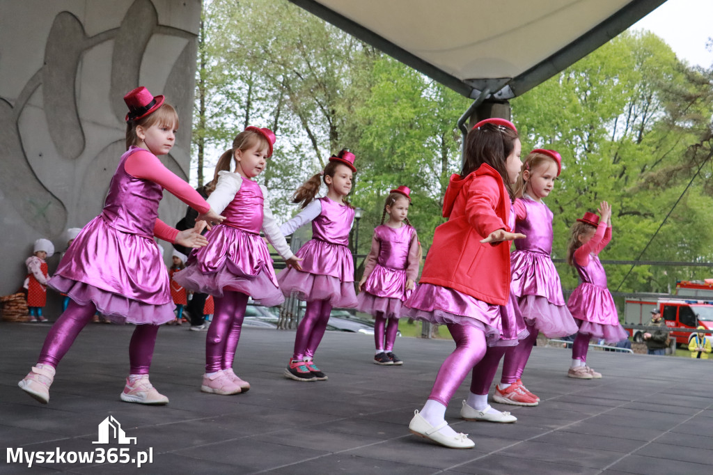 Fotorelacja: VII Familijny Bieg z Książką w Myszkowie