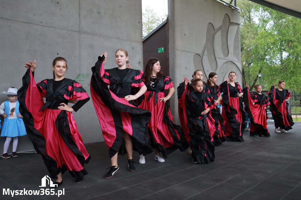 Fotorelacja: VII Familijny Bieg z Książką w Myszkowie