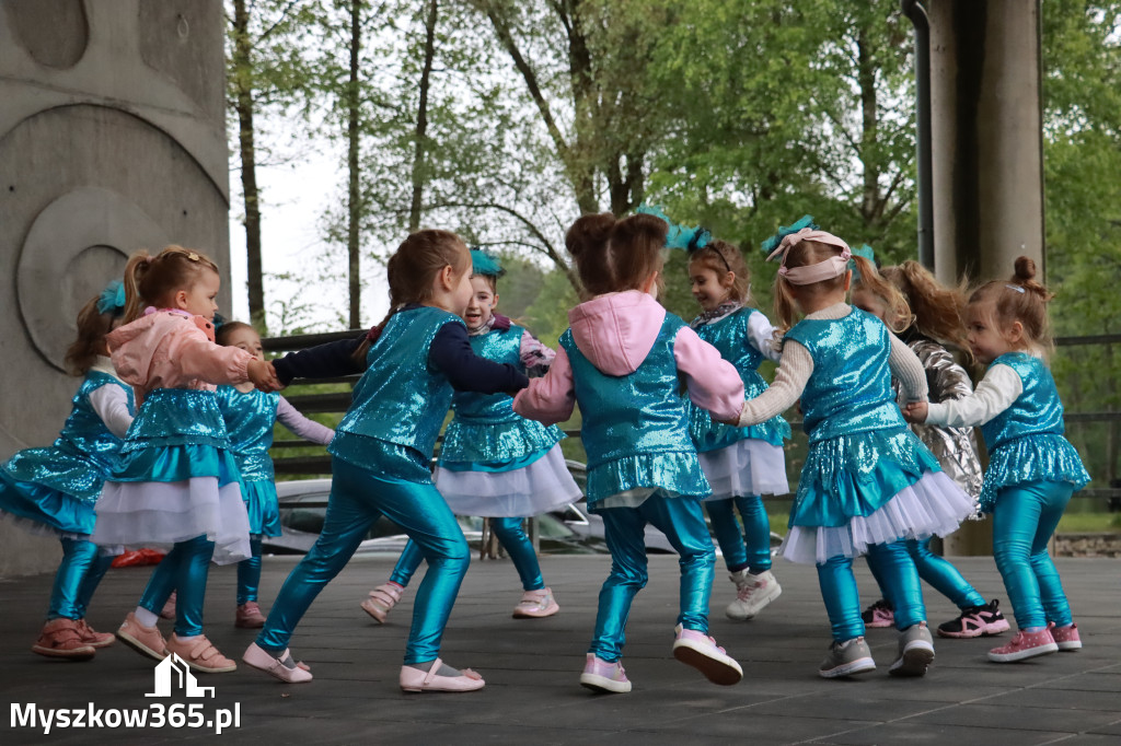 Fotorelacja: VII Familijny Bieg z Książką w Myszkowie