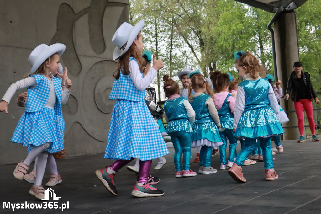 Fotorelacja: VII Familijny Bieg z Książką w Myszkowie