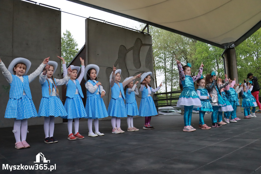 Fotorelacja: VII Familijny Bieg z Książką w Myszkowie
