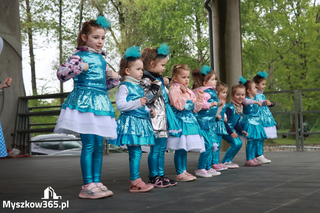Fotorelacja: VII Familijny Bieg z Książką w Myszkowie