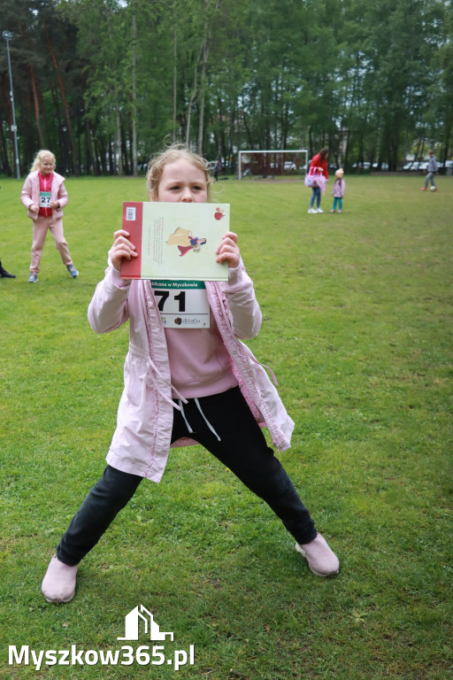 Fotorelacja: VII Familijny Bieg z Książką w Myszkowie