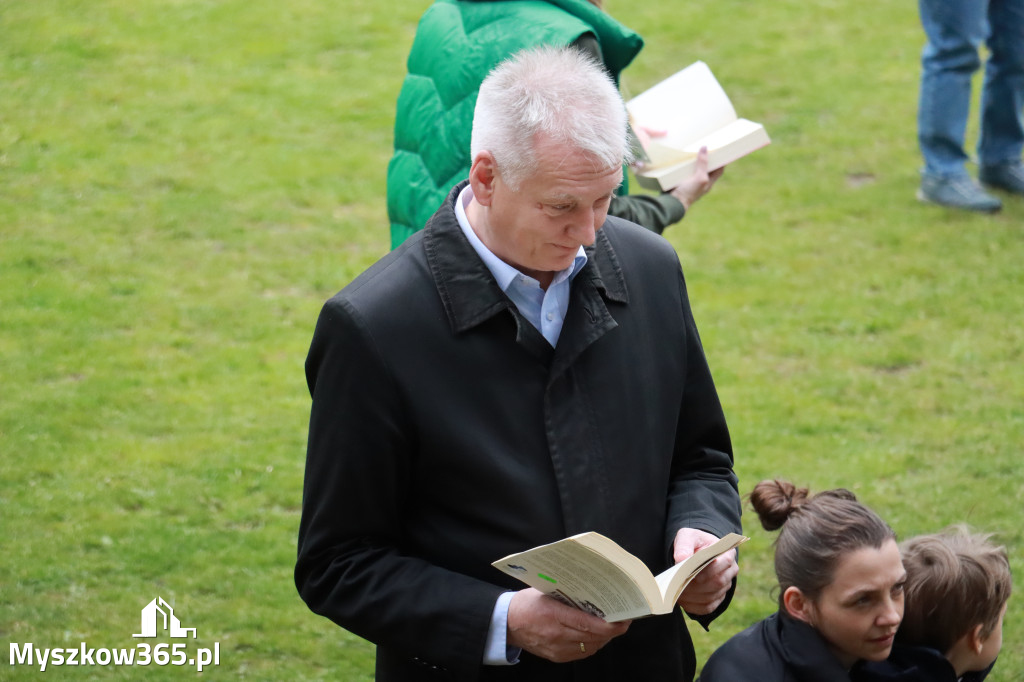 Fotorelacja: VII Familijny Bieg z Książką w Myszkowie