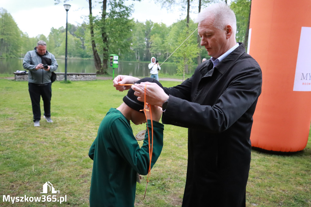 Fotorelacja: VII Familijny Bieg z Książką w Myszkowie
