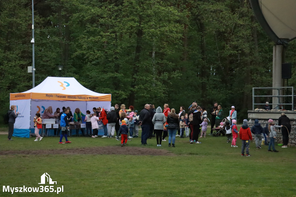 Fotorelacja: VII Familijny Bieg z Książką w Myszkowie