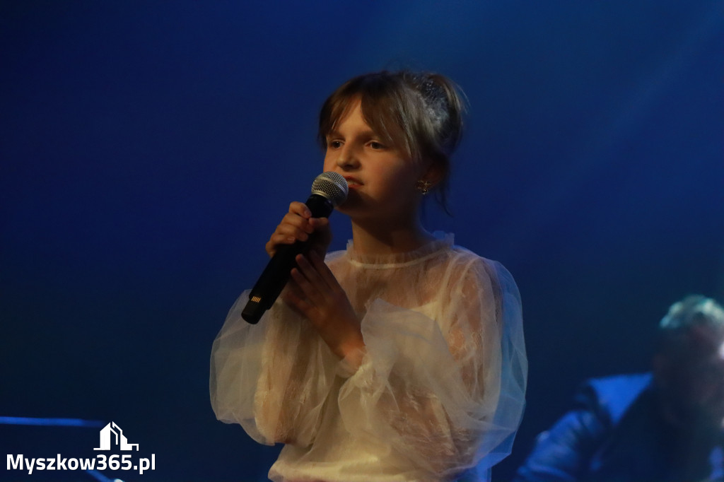 Fotorelacja: Finał NASZ TALENT w Myszkowie - Kategoria Szkoły Podstawowe IV - VI