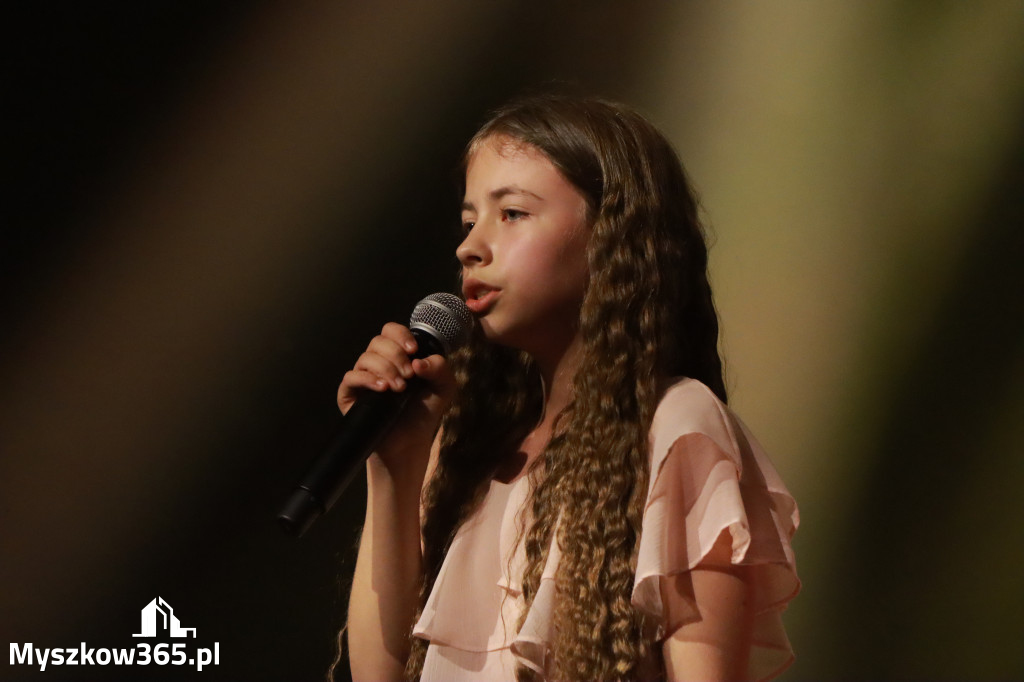 Fotorelacja: Finał NASZ TALENT w Myszkowie - Kategoria Szkoły Podstawowe IV - VI