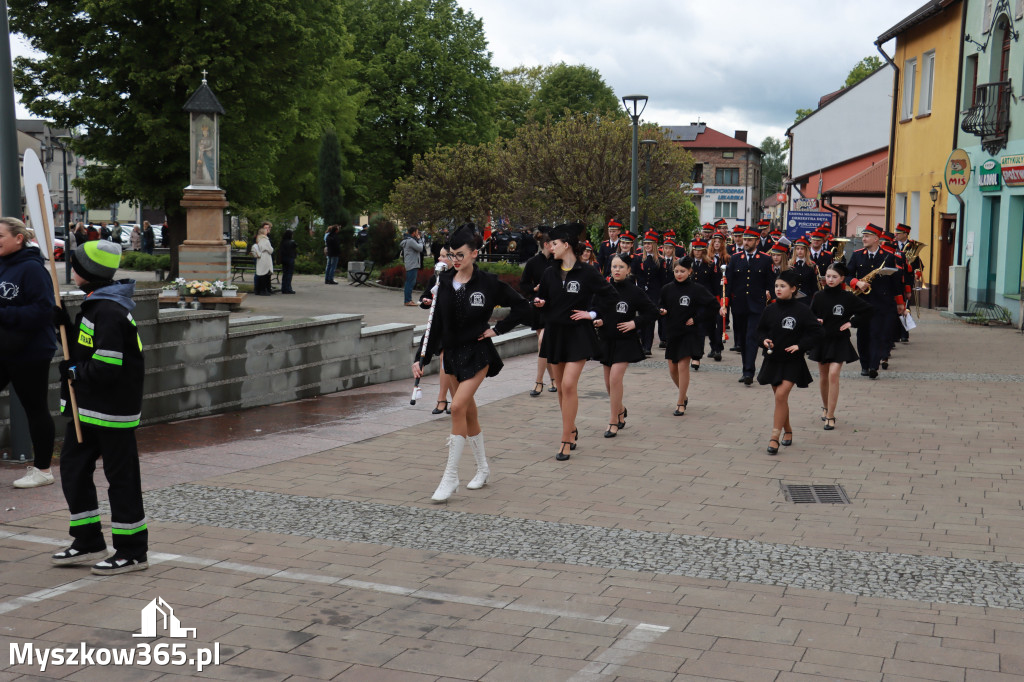 Fotorelacja I: 120-lecie OSP Żarki - przemarsz na plac targowy