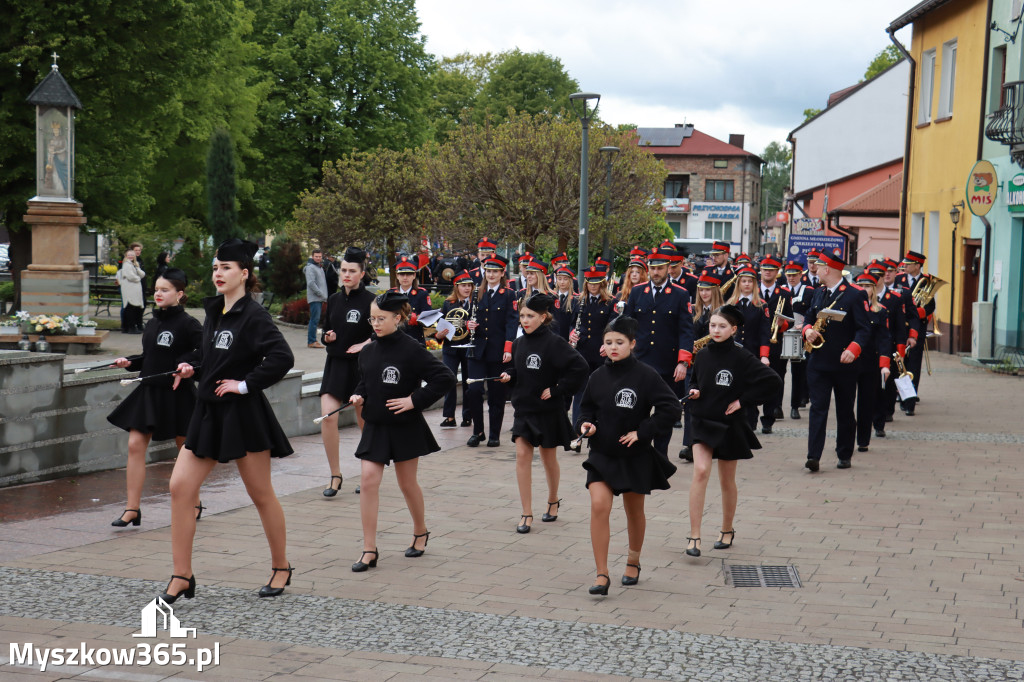 Fotorelacja I: 120-lecie OSP Żarki - przemarsz na plac targowy