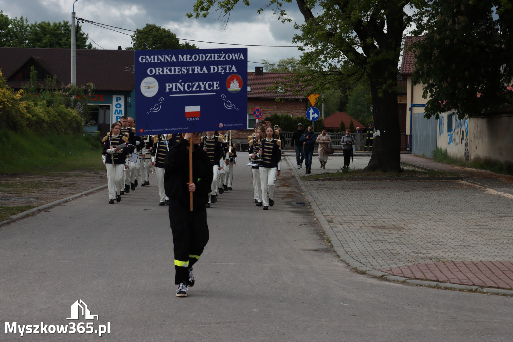 Fotorelacja I: 120-lecie OSP Żarki - przemarsz na plac targowy