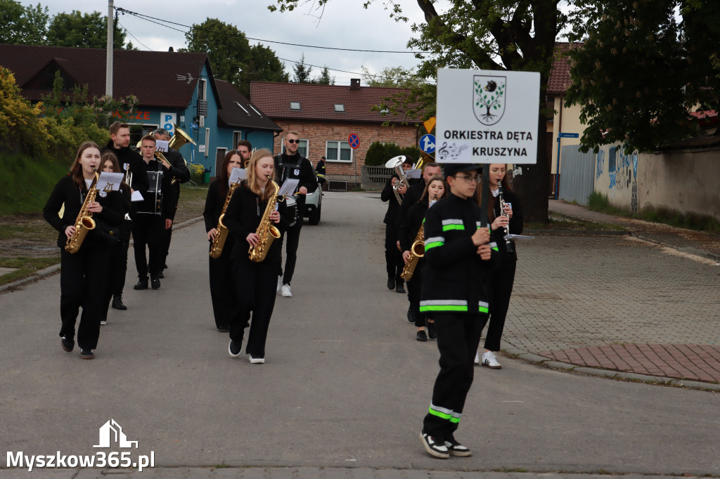 Fotorelacja I: 120-lecie OSP Żarki - przemarsz na plac targowy