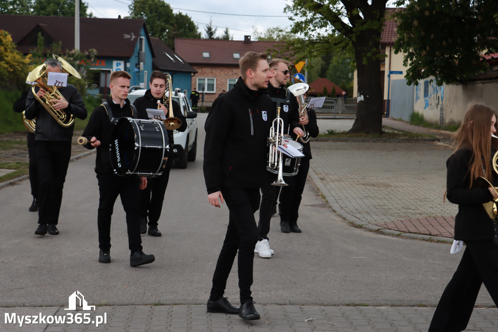 Fotorelacja I: 120-lecie OSP Żarki - przemarsz na plac targowy