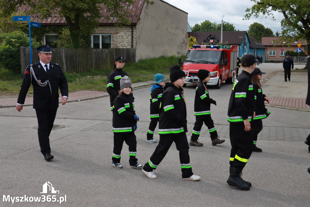 Fotorelacja I: 120-lecie OSP Żarki - przemarsz na plac targowy