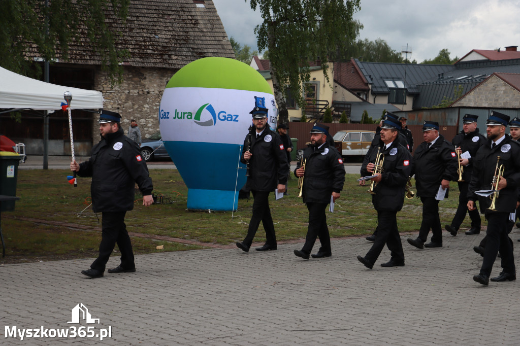 Fotorelacja I: 120-lecie OSP Żarki - przemarsz na plac targowy
