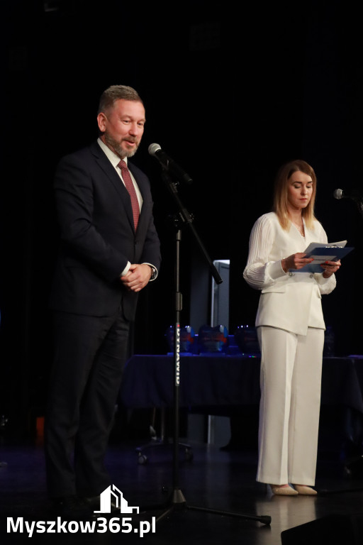 Fotorelacja: Koncert Basi Janygi w MDK Myszków