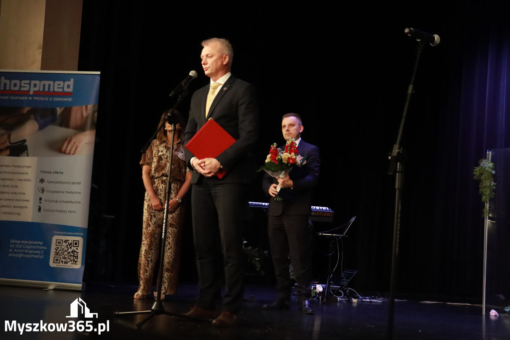Fotorelacja: Koncert Basi Janygi w MDK Myszków