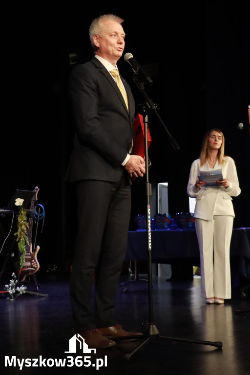 Fotorelacja: Koncert Basi Janygi w MDK Myszków