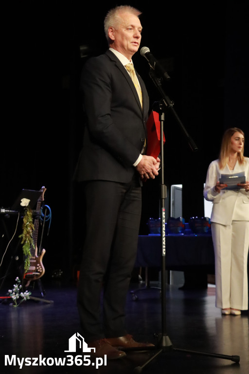 Fotorelacja: Koncert Basi Janygi w MDK Myszków