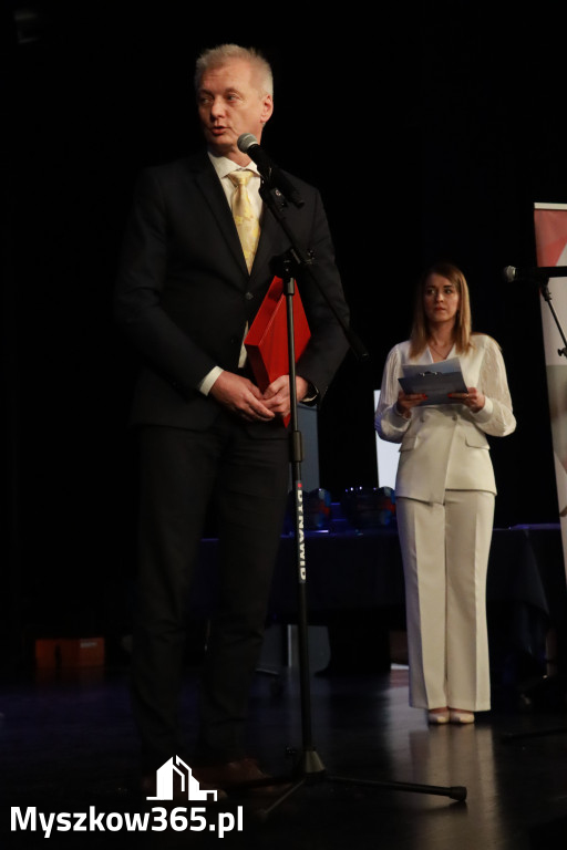 Fotorelacja: Koncert Basi Janygi w MDK Myszków