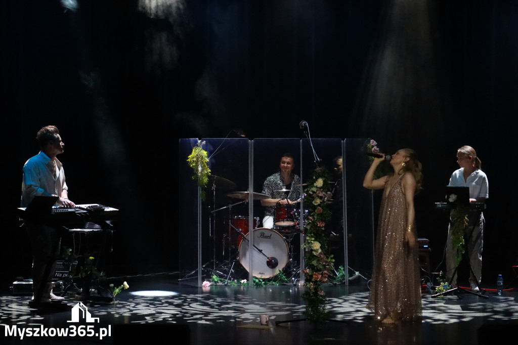 Fotorelacja: Koncert Basi Janygi w MDK Myszków
