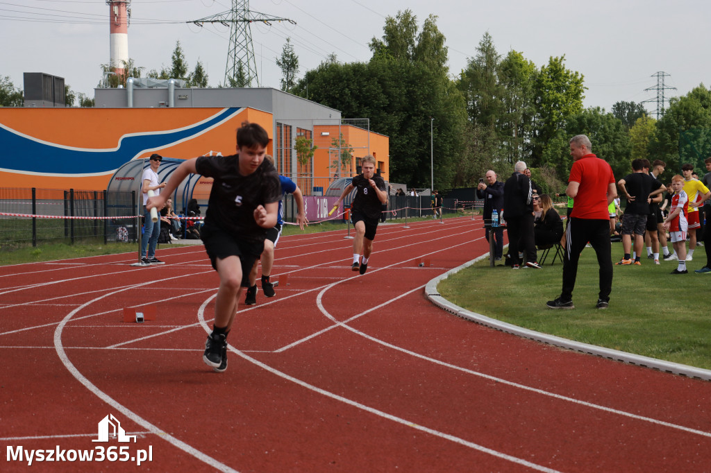 Fotorelacja: Powiatowy Festiwal Sztafet w Myszkowie