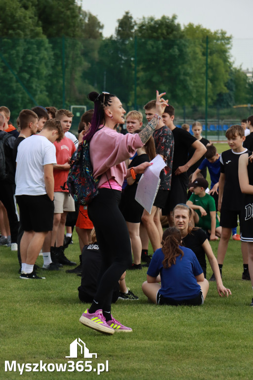 Fotorelacja: Powiatowy Festiwal Sztafet w Myszkowie