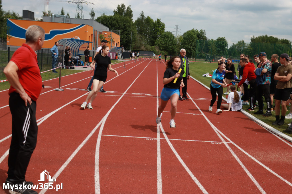 Fotorelacja: Powiatowy Festiwal Sztafet w Myszkowie