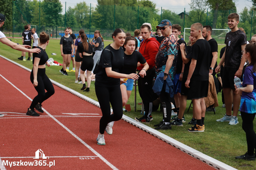 Fotorelacja: Powiatowy Festiwal Sztafet w Myszkowie