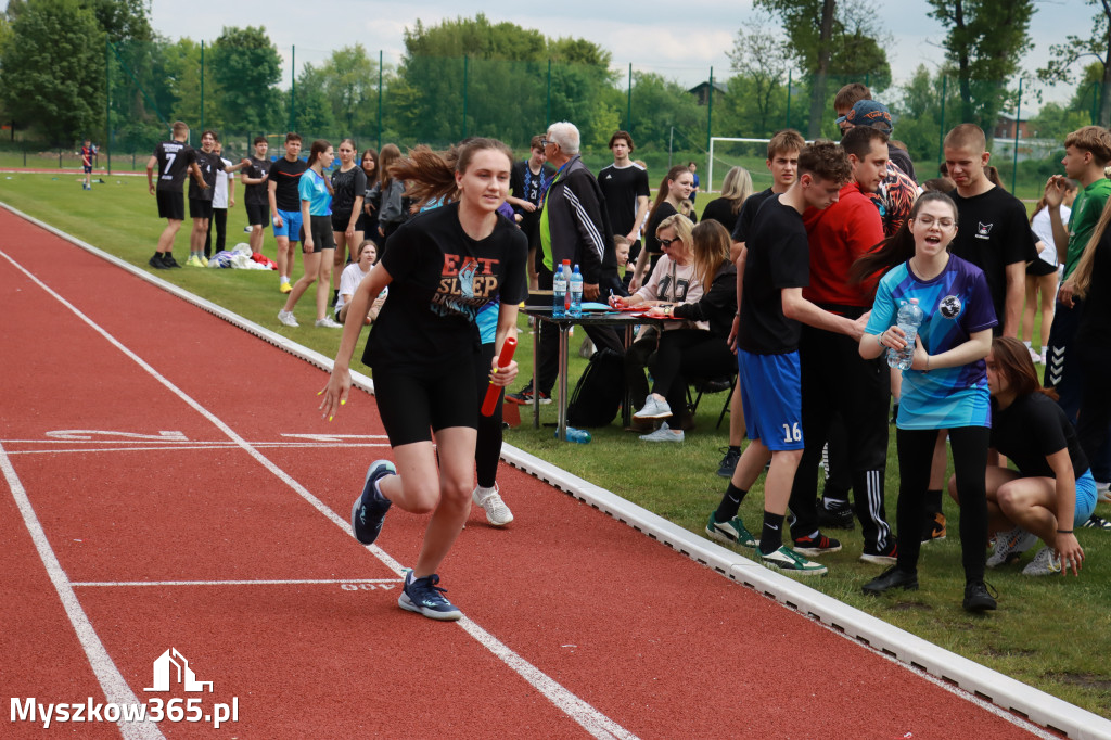Fotorelacja: Powiatowy Festiwal Sztafet w Myszkowie