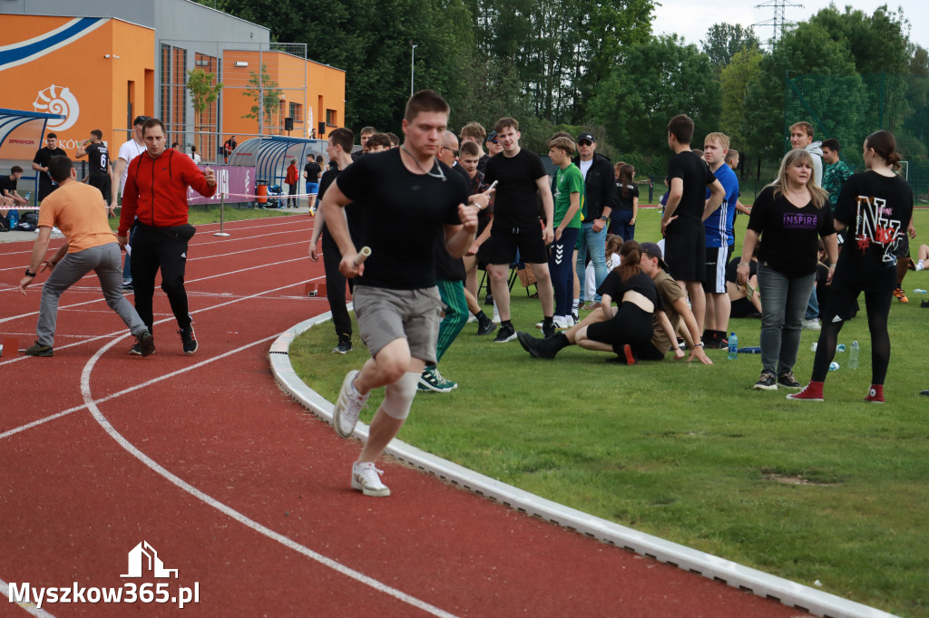 Fotorelacja: Powiatowy Festiwal Sztafet w Myszkowie