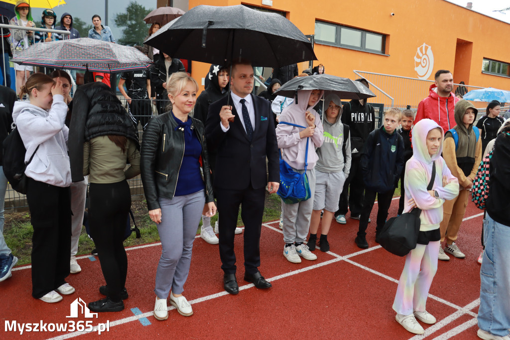 Fotorelacja: Powiatowy Festiwal Sztafet w Myszkowie