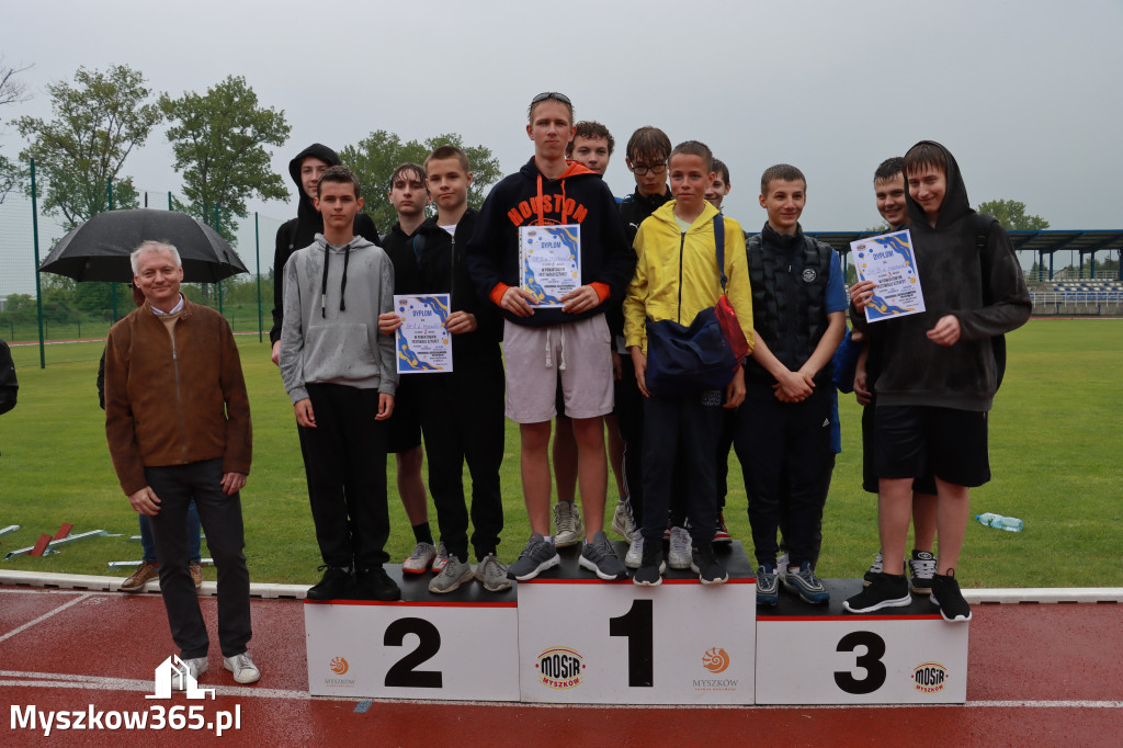 Fotorelacja: Powiatowy Festiwal Sztafet w Myszkowie
