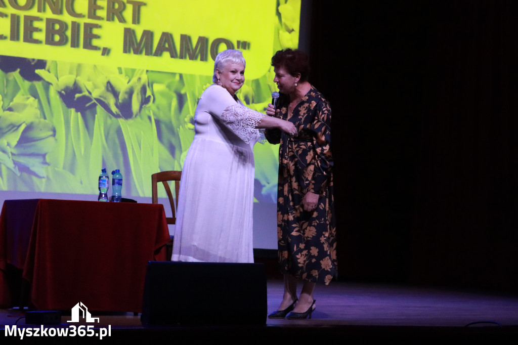 Fotorelacja: Koncert DLA CIEBIE MAMO w Koziegłowach