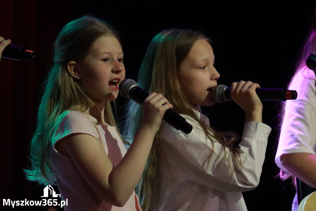 Fotorelacja: Dzień Mamy w MDK Myszków