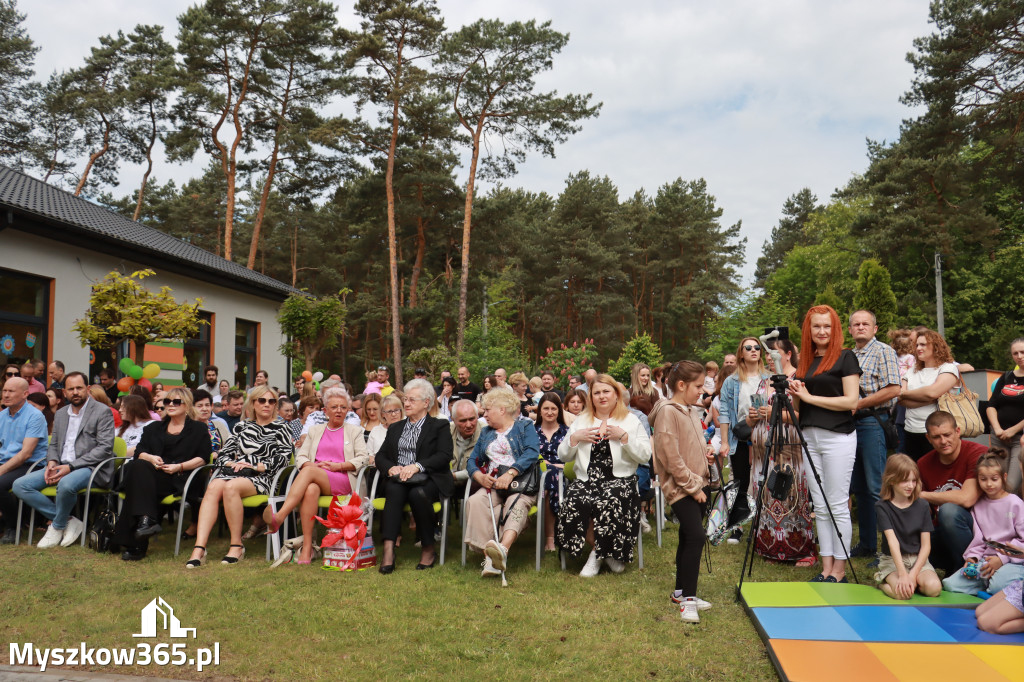 Fotorelacja I: Nadanie imienia Przedszkolu w Żarkach Letnisko