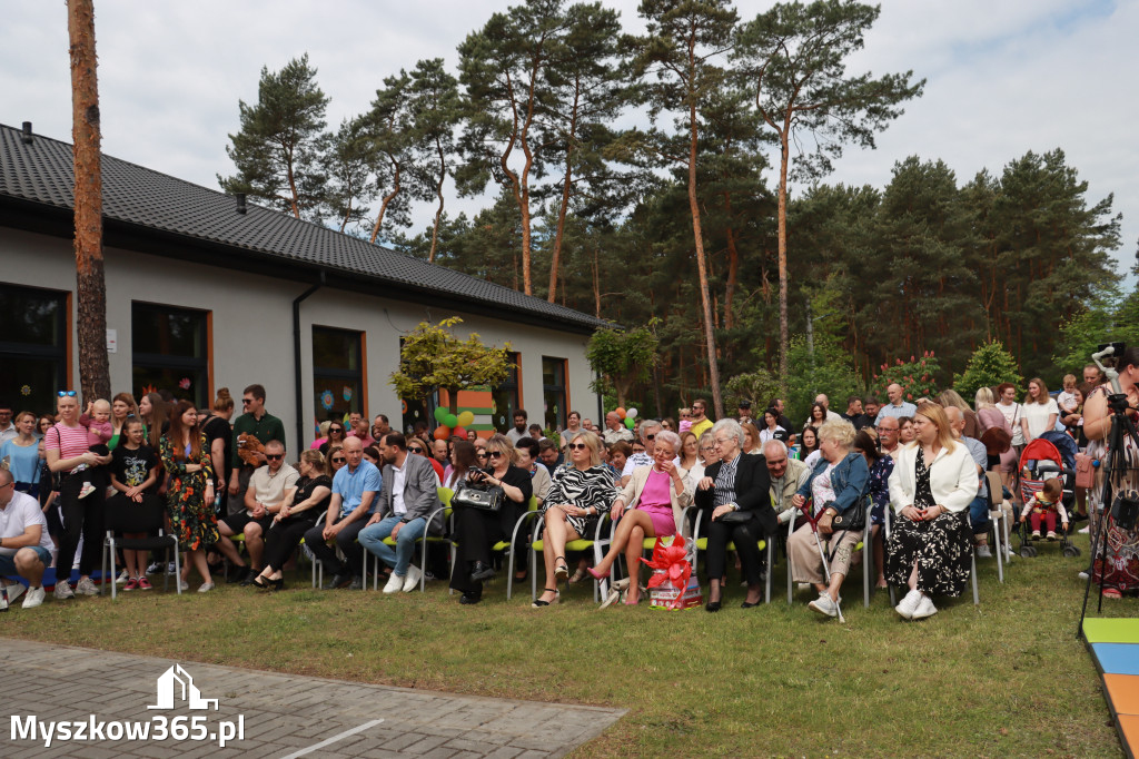 Fotorelacja I: Nadanie imienia Przedszkolu w Żarkach Letnisko